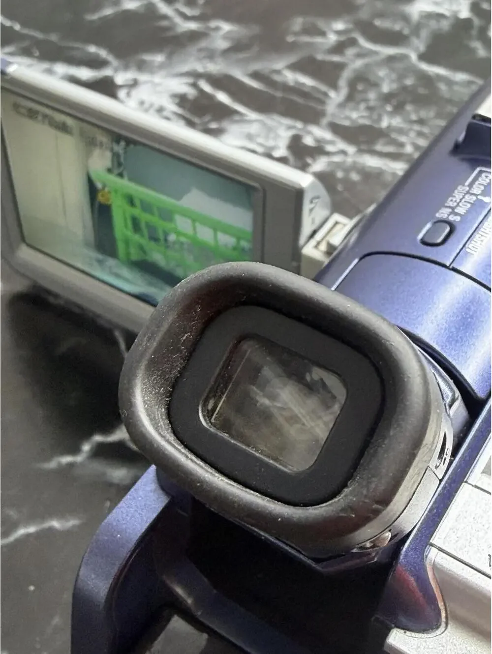 Sony DCR-DVD300 DVD Handycam Camcorder Color LCD + Tons Of Extras